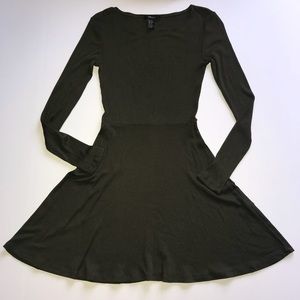 Forever 21 long sleeve thin knit dress
